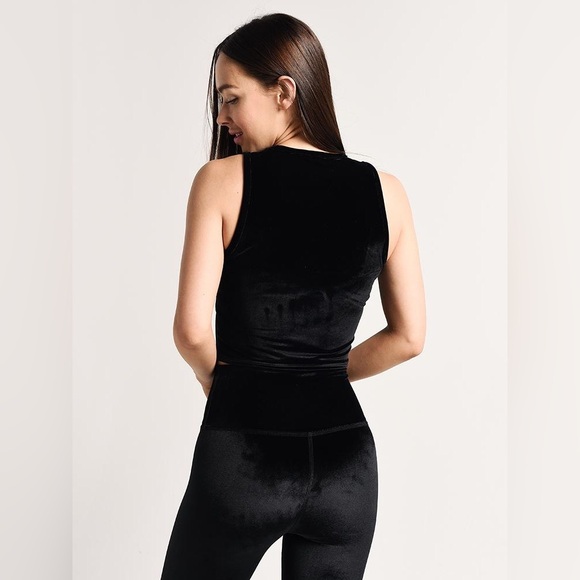 Beyond Yoga Velvet Set Top + Leggings - Picture 6 of 10